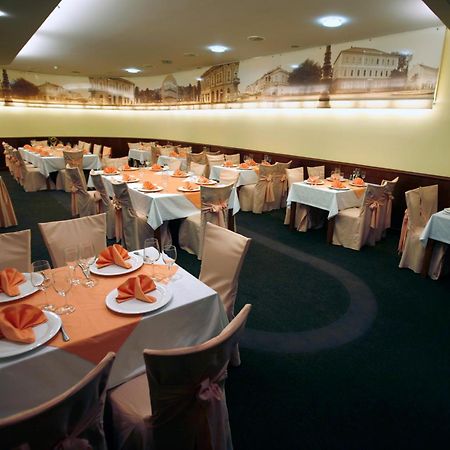 Hotel Savus Slavonski Brod Exterior foto