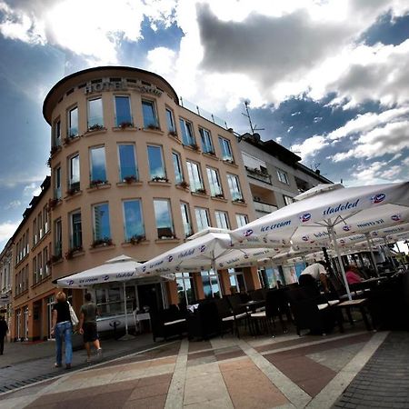 Hotel Savus Slavonski Brod Exterior foto