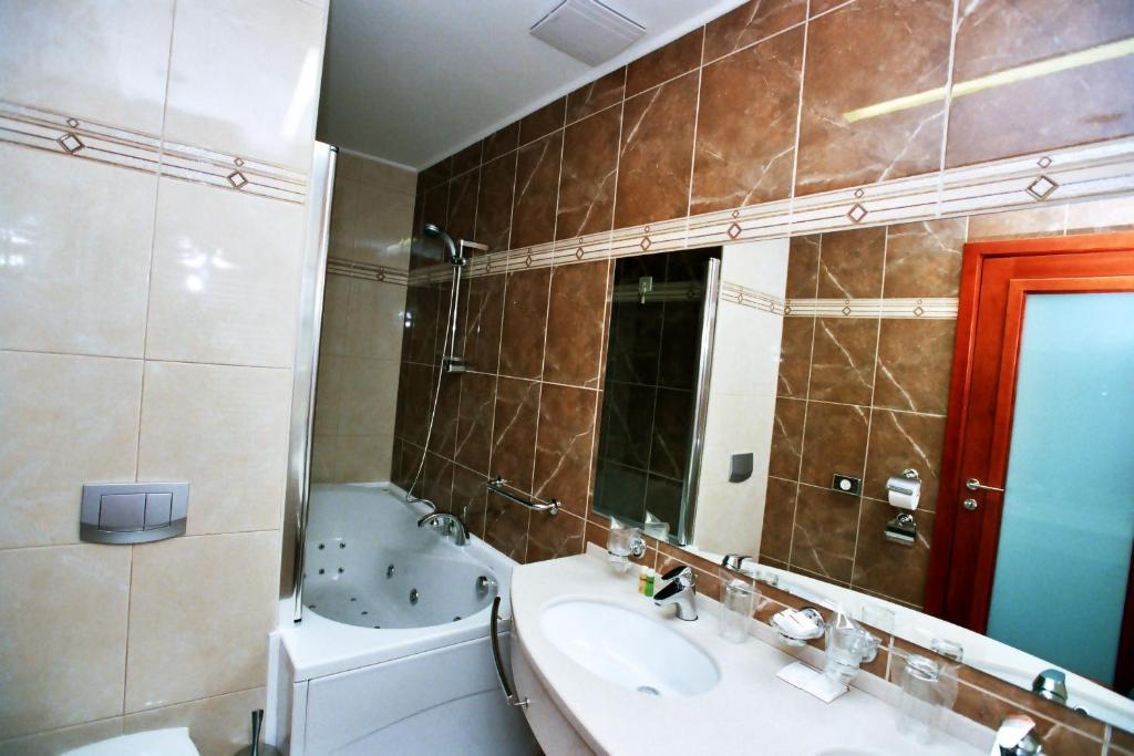 Hotel Savus Slavonski Brod Exterior foto